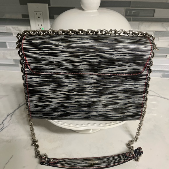 Louis Vuitton Navy & White Epi MM Twist Chain Shoulder/Crossbody Bag - Picture 3 of 10